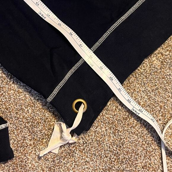 Elliott - Picture 6 of 9